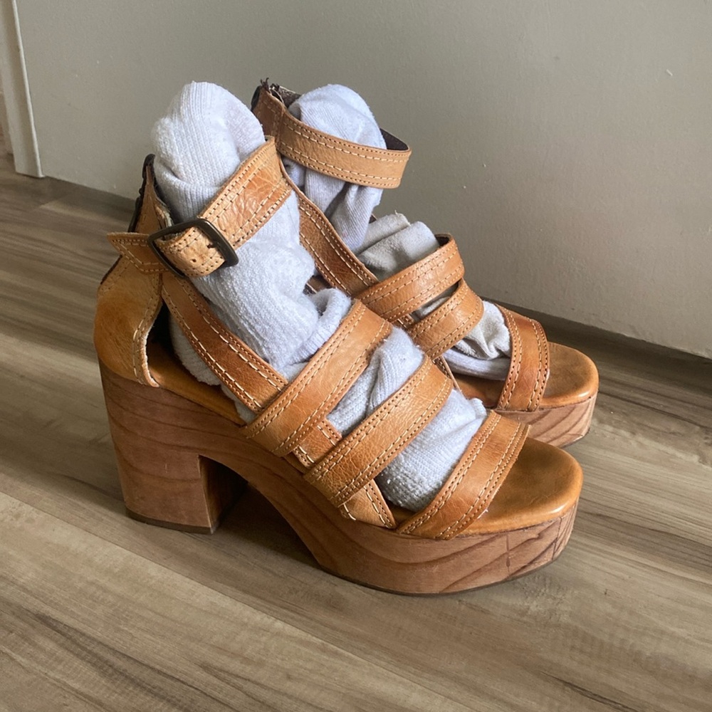 Roan leather wooden block heels